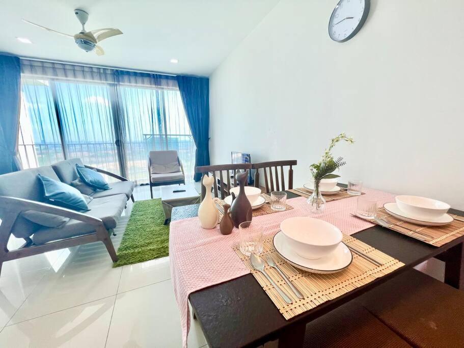 T3 1-10 Pax Trefoil 2Room Setia Alam Cozy Home Wifi Tv Exterior photo